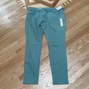 !! NWT Seafoam Green Midrise Skinny Jeans Sz 18